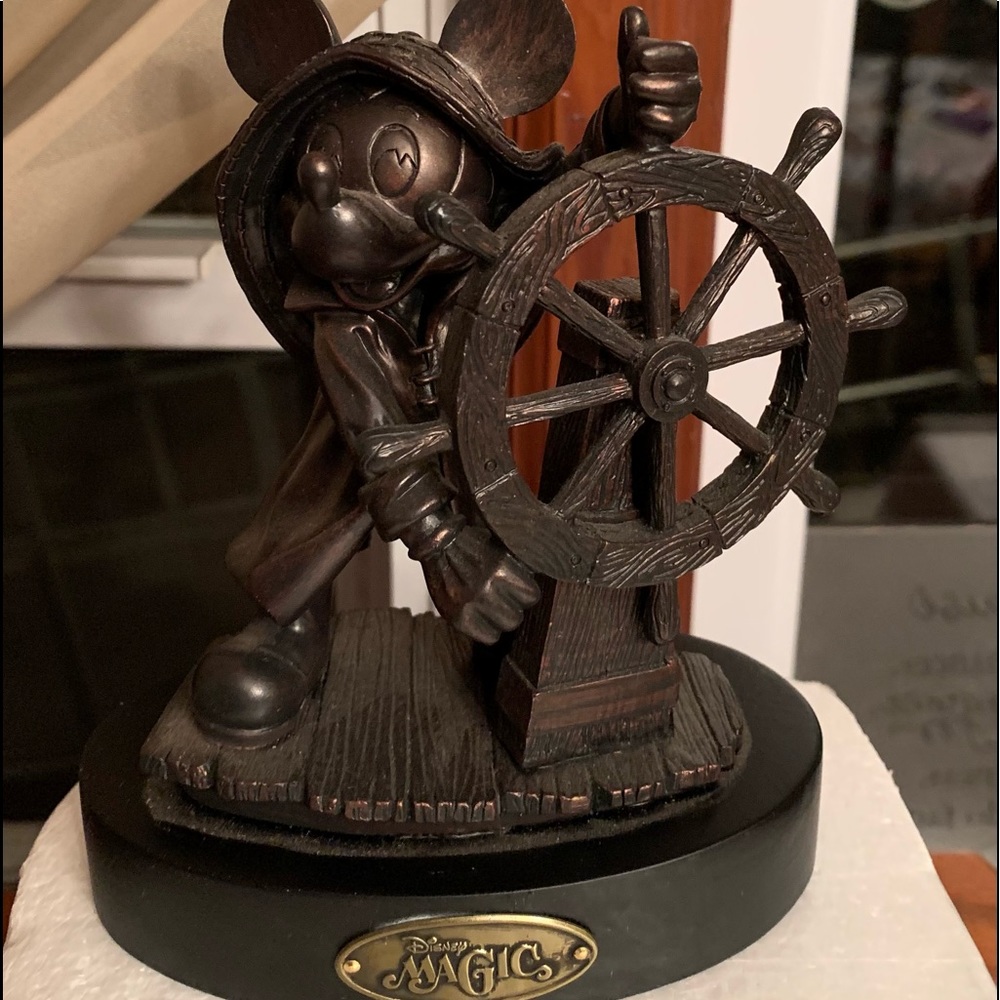 DCL Magic Capt. Mickey Mouse Bronze Color Statue
